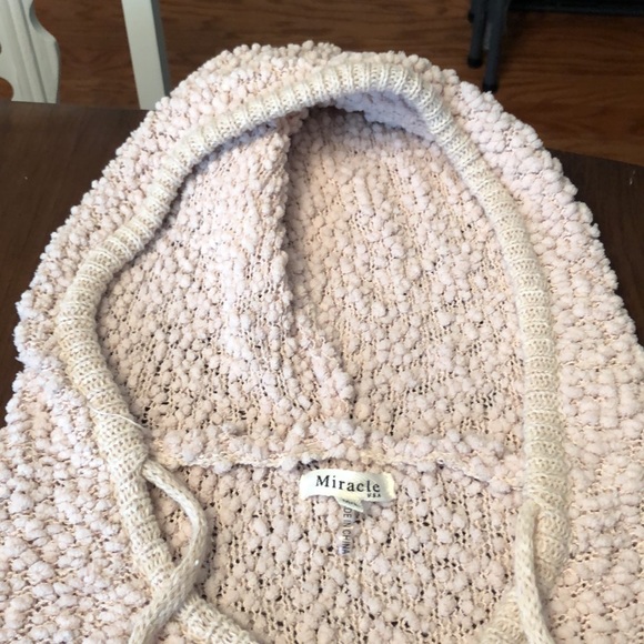 Hooded fluffy soft top - Picture 4 of 4